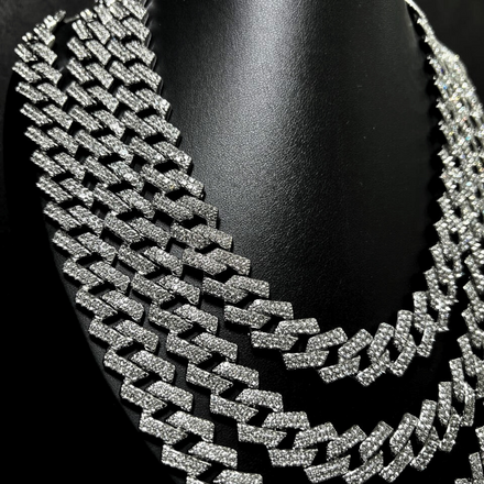 Iced Out Cuban Link Necklace (15mm)
